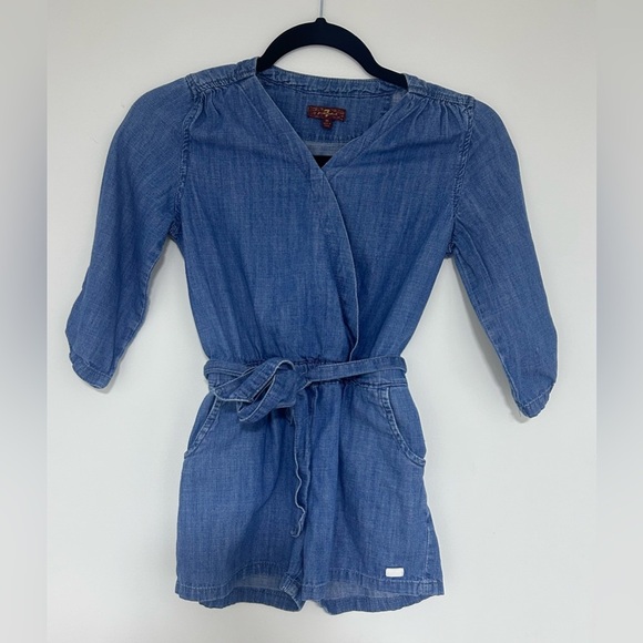⭐️ Girl’s 7 for all Mankind Denim Shorts Romper Size Medium - Picture 1 of 10